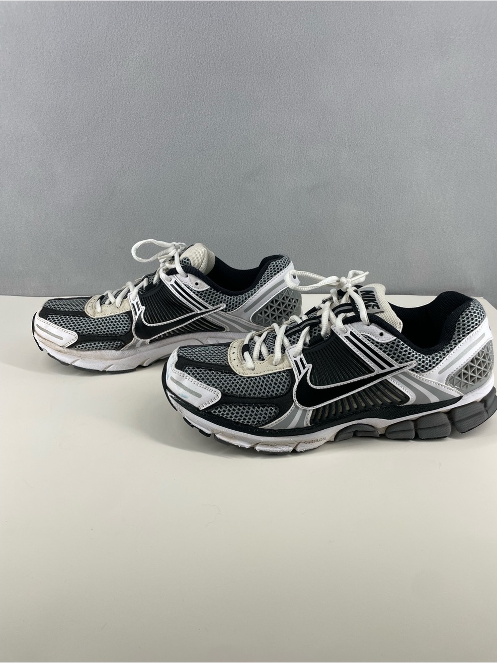 Nike Zoom Vomero 5 SE SP Grey Black White Sneakers Men's Size 10.5